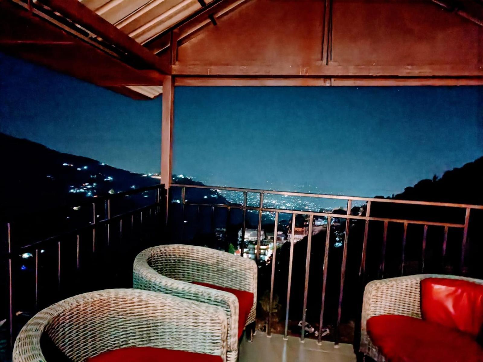 King Castle Mcleodganj-Centrally Heated And Air Cooled- Near Mall Road - Free Parking Dharamsala Exteriér fotografie