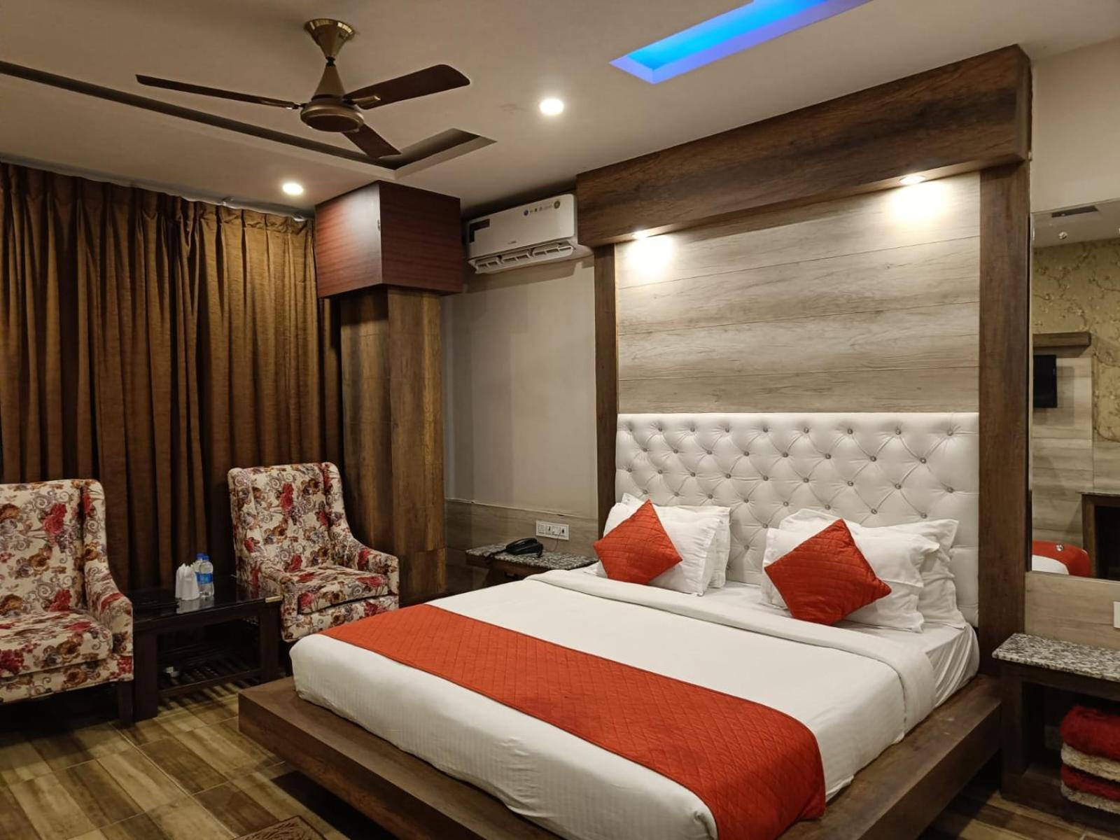 King Castle Mcleodganj-Centrally Heated And Air Cooled- Near Mall Road - Free Parking Dharamsala Exteriér fotografie